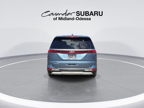 Used 2023 Kia Carnival EX FWD image 7
