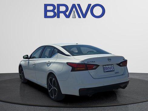 Used 2024 Nissan Altima 2.5 SR FWD image 5