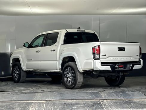 Used 2023 Toyota Tacoma Limited AWD/4WD image 5