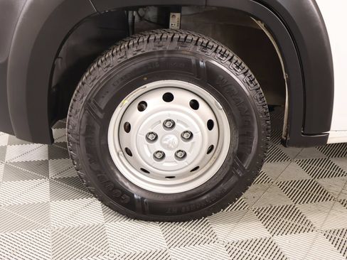 Used 2021 RAM ProMaster 2500 w/ Convenience Group FWD image 14
