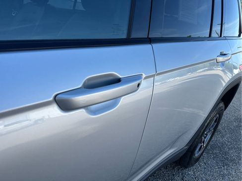 Used 2022 Jeep Grand Cherokee Trailhawk image 15