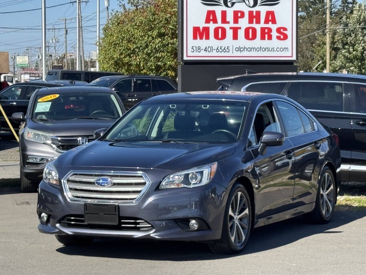 Used 2017 Subaru Legacy 2.5i Limited AWD/4WD image 3