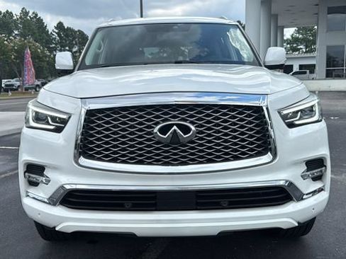 Used 2019 INFINITI QX80 Luxe RWD image 2