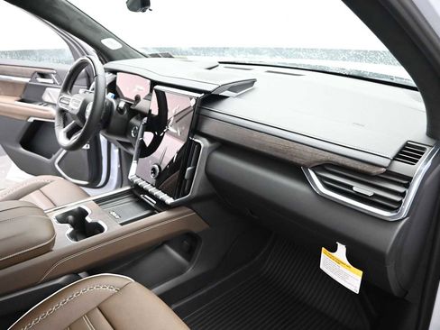 New 2026 GMC Acadia Denali Ultimate AWD/4WD image 21
