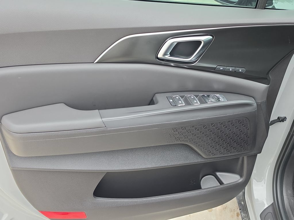 New 2026 Kia Carnival SX w/ SX Dark Edition Package FWD image 18