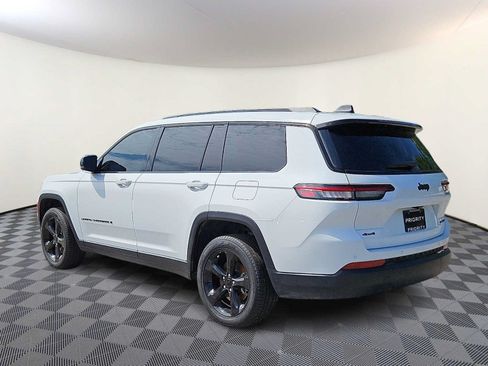 Used 2025 Jeep Grand Cherokee L Limited w/ Black Appearance Package AWD/4WD image 6