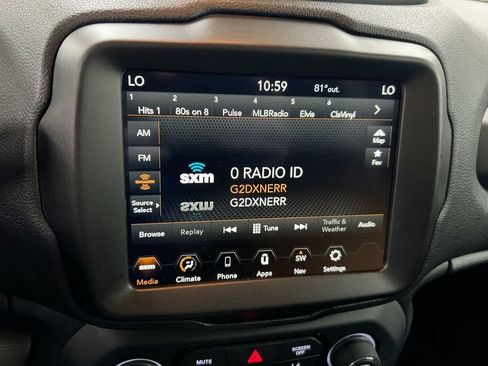 Used 2023 Jeep Renegade Latitude AWD/4WD image 14