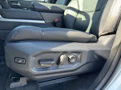 New 2026 Toyota Tundra Platinum AWD/4WD image 12