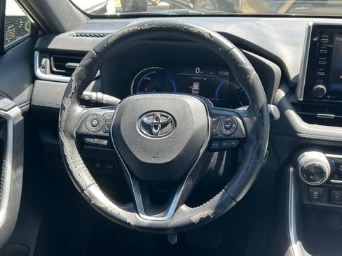 Used 2019 Toyota RAV4 XSE w/ XSE Weather Package AWD/4WD image 39