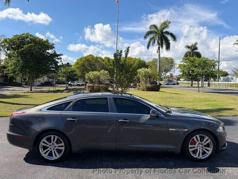 Used 2016 Jaguar XJ L Portfolio image 26