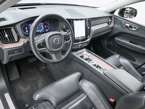 Used 2023 Volvo XC60 B6 Ultimate w/ Protection Package Premier image 12