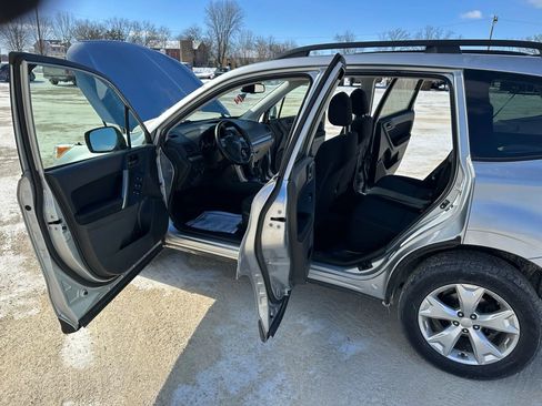 Used 2014 Subaru Forester 2.5i Premium image 11