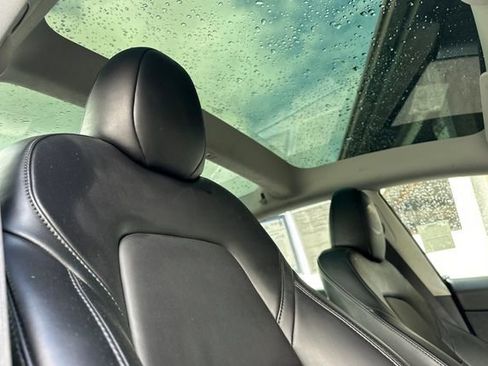 Used 2023 Tesla Model 3 Standard Range image 13