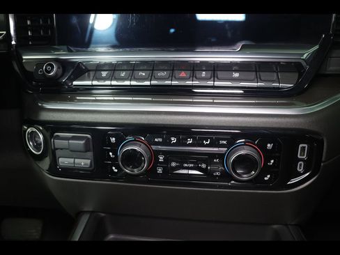 Used 2025 Chevrolet Silverado 3500 High Country w/ Technology Package AWD/4WD image 34