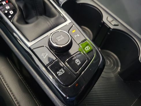 Used 2025 Kia Sportage EX FWD image 27