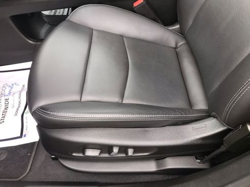 Used 2024 Cadillac XT6 Sport image 12