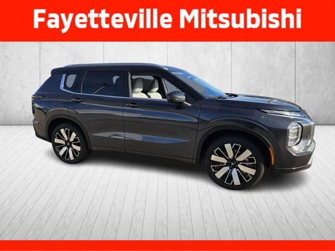 New 2026 Mitsubishi Outlander SEL image 1