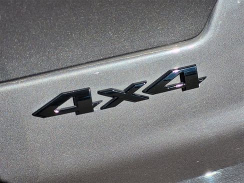 Used 2023 Jeep Grand Cherokee L Laredo image 12