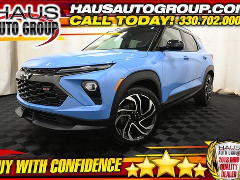 Used 2024 Chevrolet TrailBlazer RS w/ Convenience Package image 1