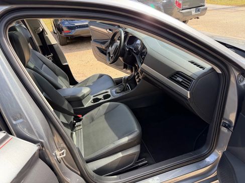 Used 2019 Volkswagen Jetta SE image 10