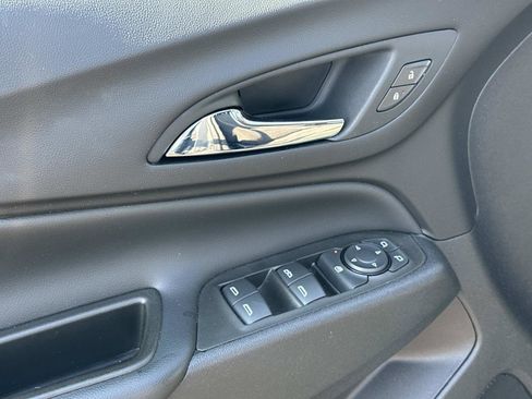 Certified 2024 Chevrolet Equinox LT FWD image 15