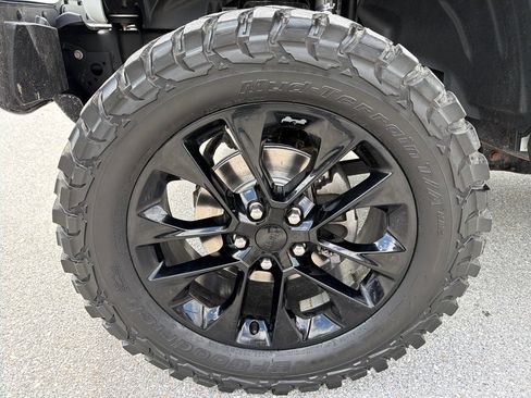 Used 2021 Jeep Wrangler Unlimited Sahara AWD/4WD image 9