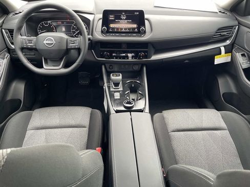 New 2026 Nissan Rogue SV w/ Cold Weather Package AWD/4WD image 15