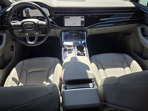 Used 2022 Audi Q7 Premium image 32