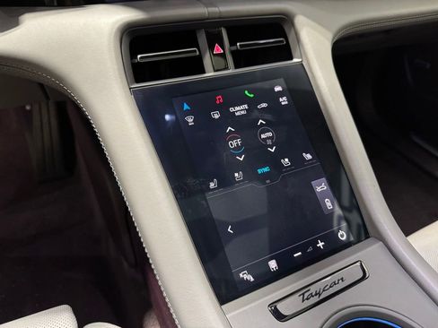 Used 2024 Porsche Taycan 4S image 18