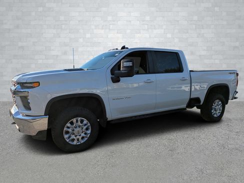Used 2022 Chevrolet Silverado 3500 LT w/ Convenience Package image 9