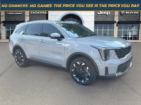 Used 2025 Kia Sorento EX AWD/4WD image 1