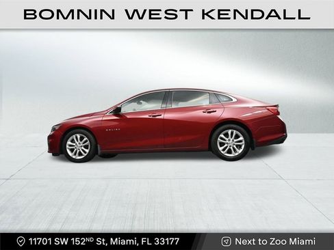 Used 2017 Chevrolet Malibu LT image 22