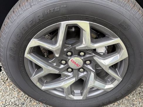 Used 2026 GMC Sierra 1500 SLT w/ SLT Premium Package AWD/4WD image 11