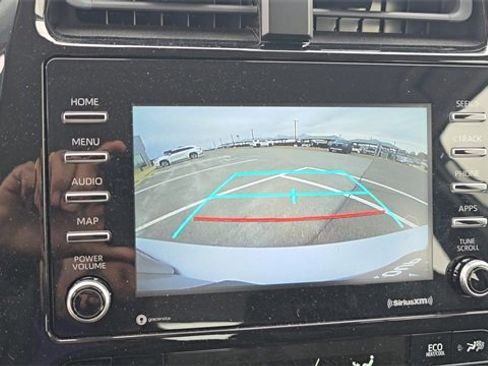 Used 2022 Toyota Prius LE image 20
