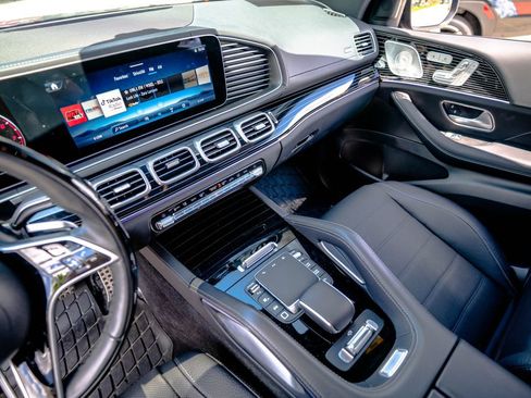 Used 2026 Mercedes-Benz GLS 450 4MATIC image 25