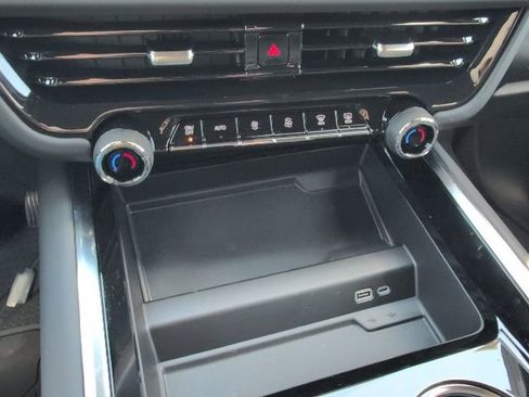 New 2026 Chevrolet Suburban LS image 24