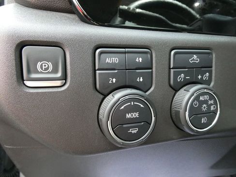 Certified 2024 Chevrolet Silverado 1500 LT Trail Boss w/ Convenience Package II AWD/4WD image 25