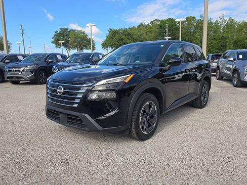 Certified 2025 Nissan Rogue SV FWD image 4