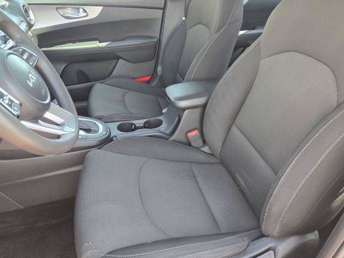 Used 2023 Kia Forte LXS w/ LXS Technology Package FWD image 21