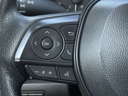 Used 2025 Toyota Corolla LE FWD image 14