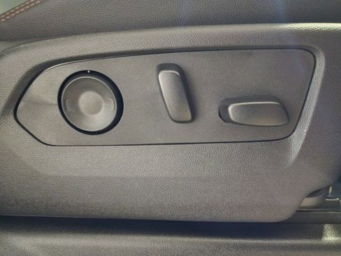 Used 2025 GMC Sierra 1500 AT4 image 19