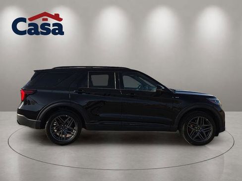 Used 2025 Ford Explorer ST-Line w/ ST-Line Street Pack AWD/4WD image 2