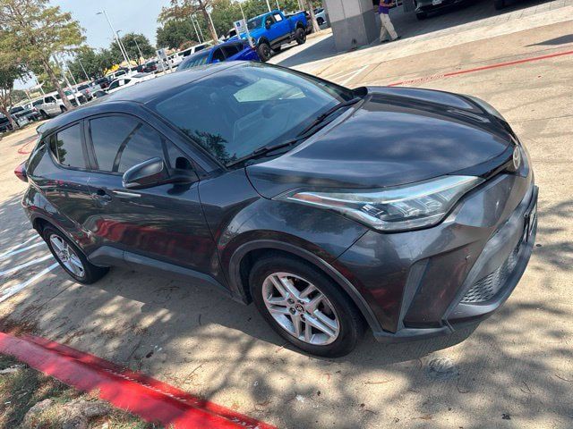 Used 2020 Toyota C-HR LE FWD image 1