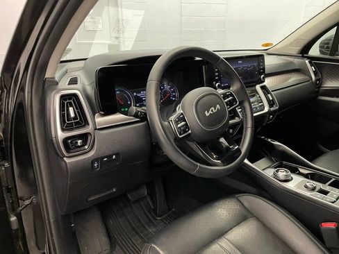 Used 2022 Kia Sorento S FWD image 19