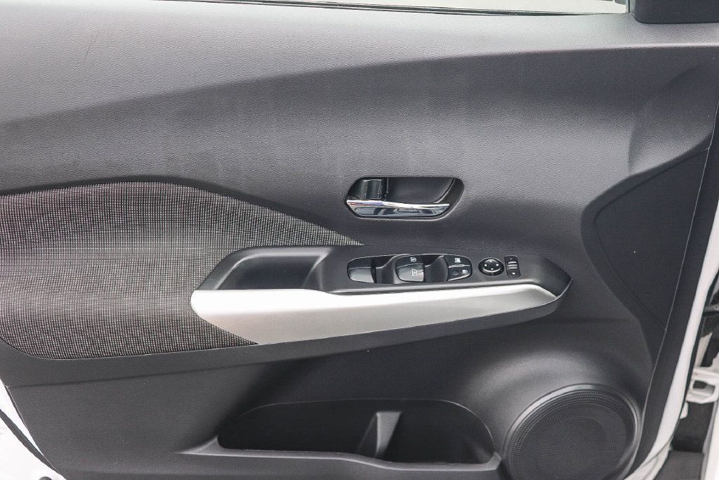 Used 2019 Nissan Kicks SV w/ Exterior Package FWD image 23