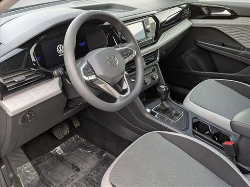 Used 2022 Volkswagen Taos S image 10