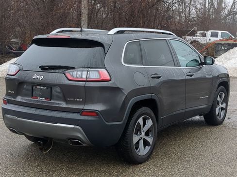 Certified 2019 Jeep Cherokee Limited w/ Luxury Group image 14