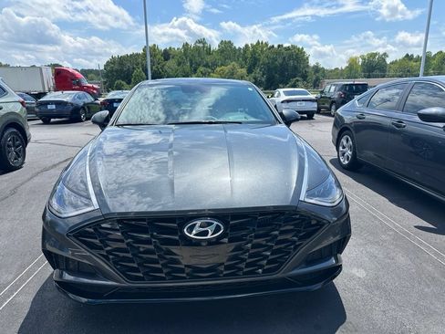 Used 2021 Hyundai Sonata Limited FWD image 2