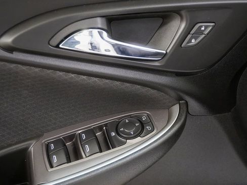 Used 2023 Chevrolet Malibu LS image 18