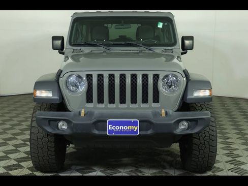 Used 2019 Jeep Wrangler Unlimited Sport S AWD/4WD image 9